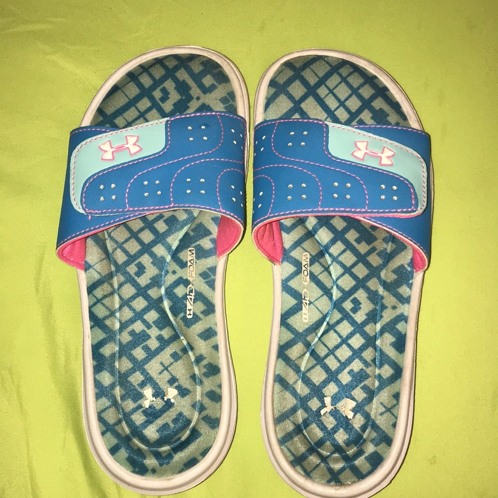 Under armour flip flops